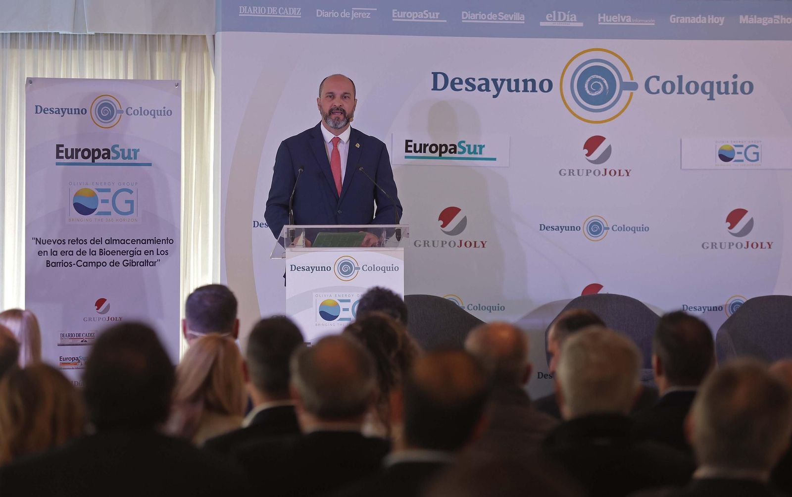 Fotos del Desayuno coloquio Nuevos retos del almacenamiento en la era de la bioenergía en Los Barrios y el Campo de Gibraltar de Europa Sur y Olivia Energy Group
