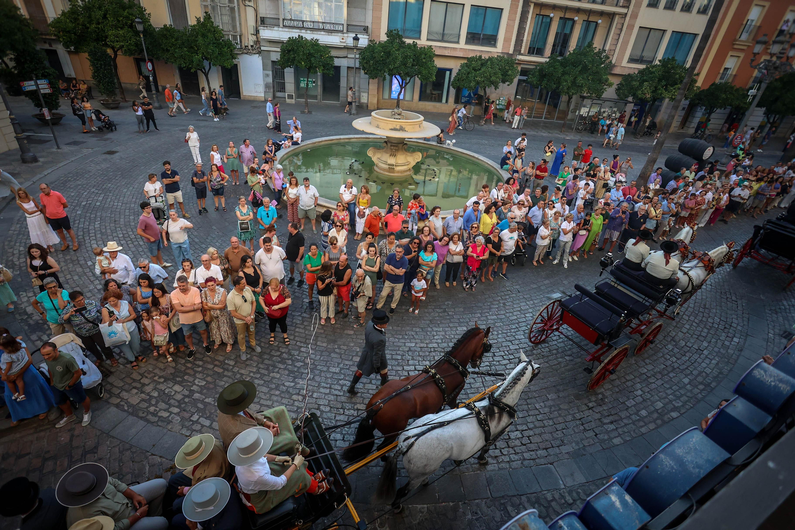 Búscate en la Parada Hípica por el 50 aniversario de Real Escuela en Jerez