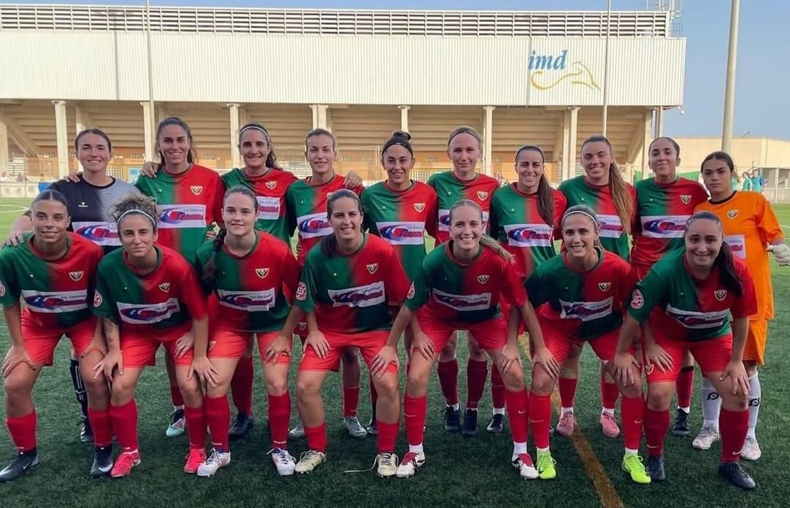 Foto de equipo del Pavía antes del comienzo de su encuentro frente al CFF Mvrgi en el derbi almeriense.