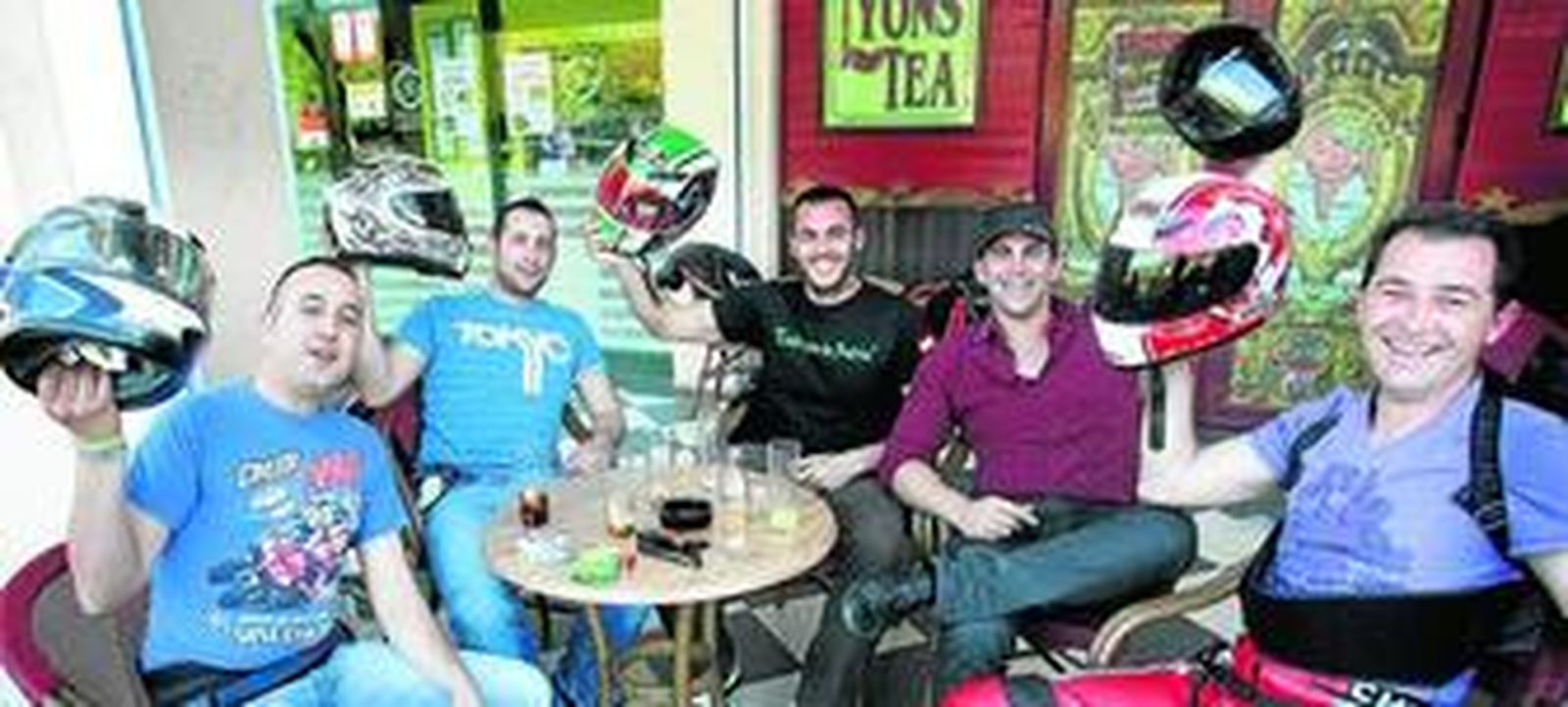 Los primeros moteros ya se dejaron ver ayer por algunos bares de copas de la avenida Lola Flores, una de las principales zonas de ocio de la ciudad.