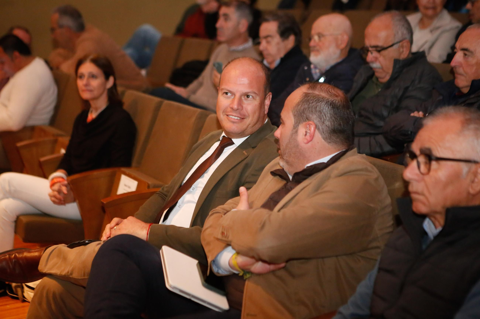 Las fotos de la jornada sobre el alga invasora en Tarifa