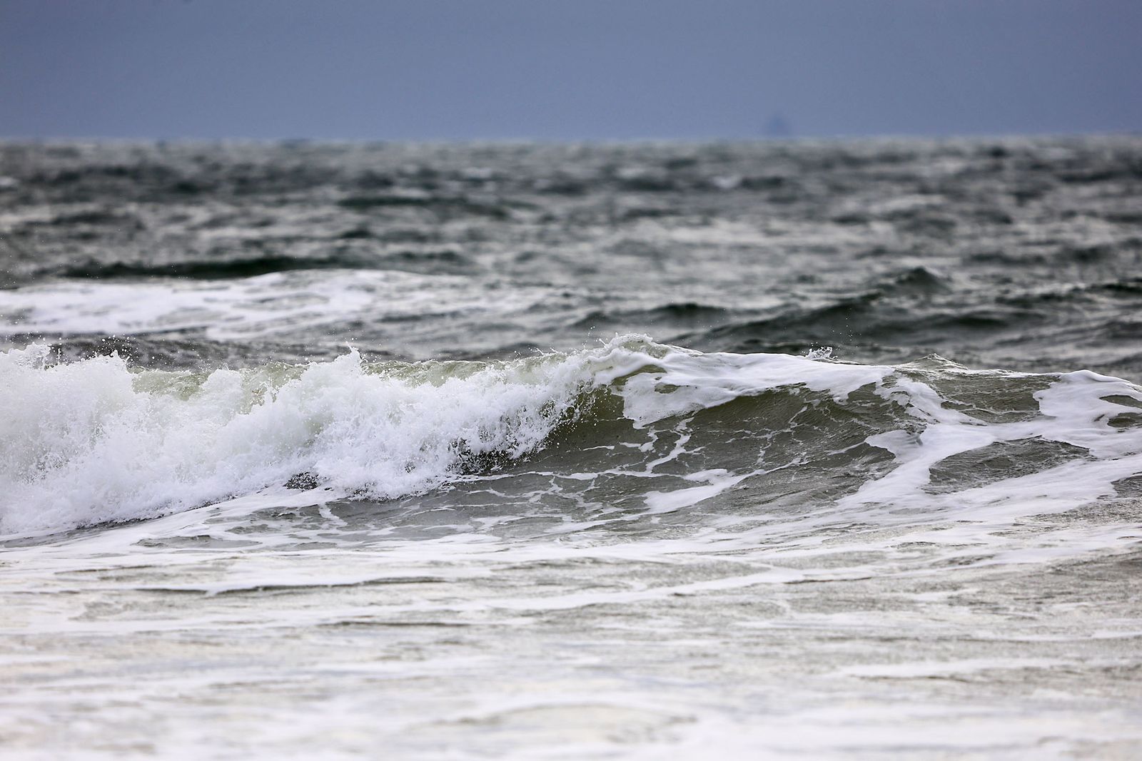 Las fotografías del primer día del años en las playas de Huelva