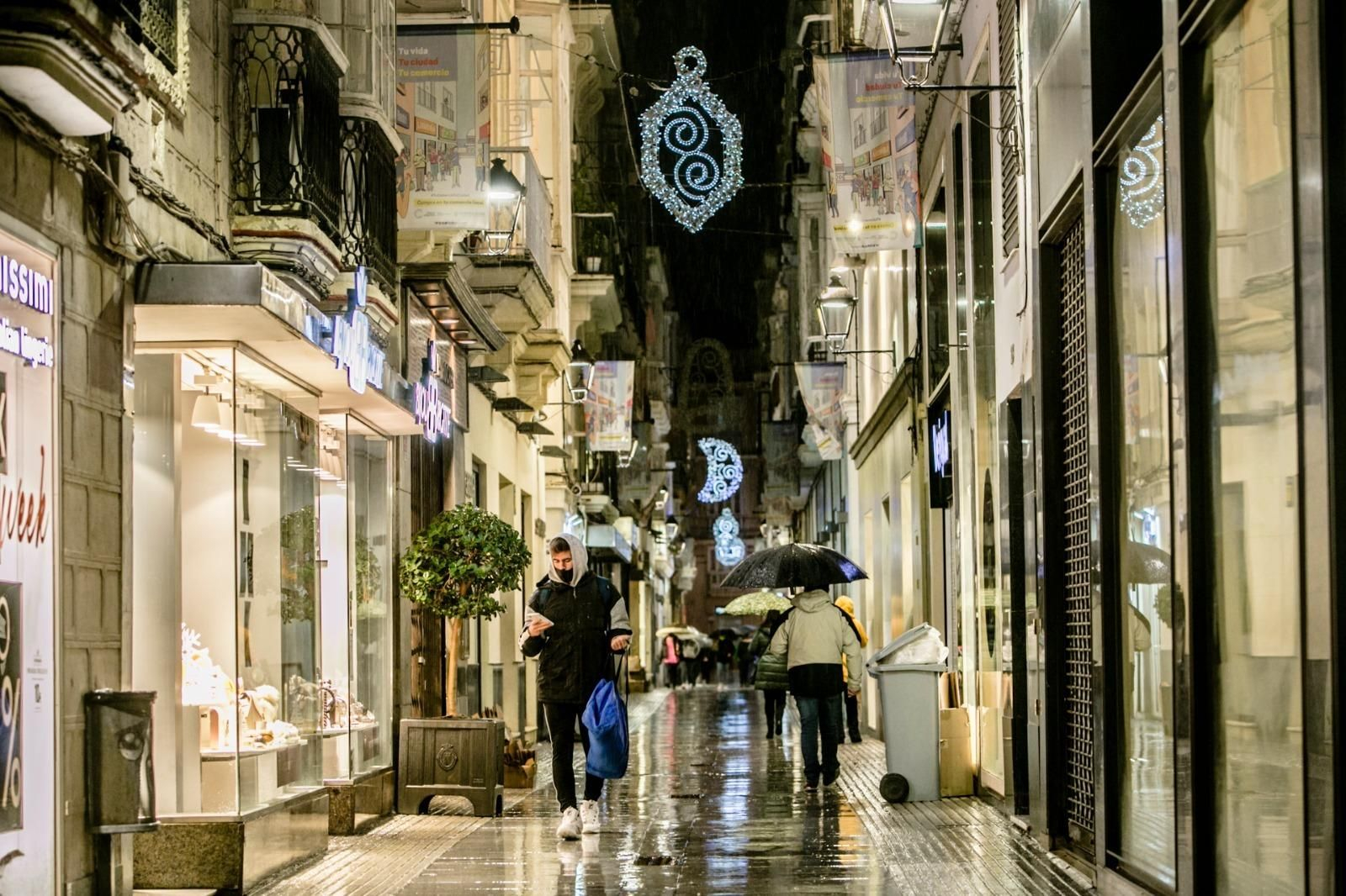Luces de Navidad en la calle Columela