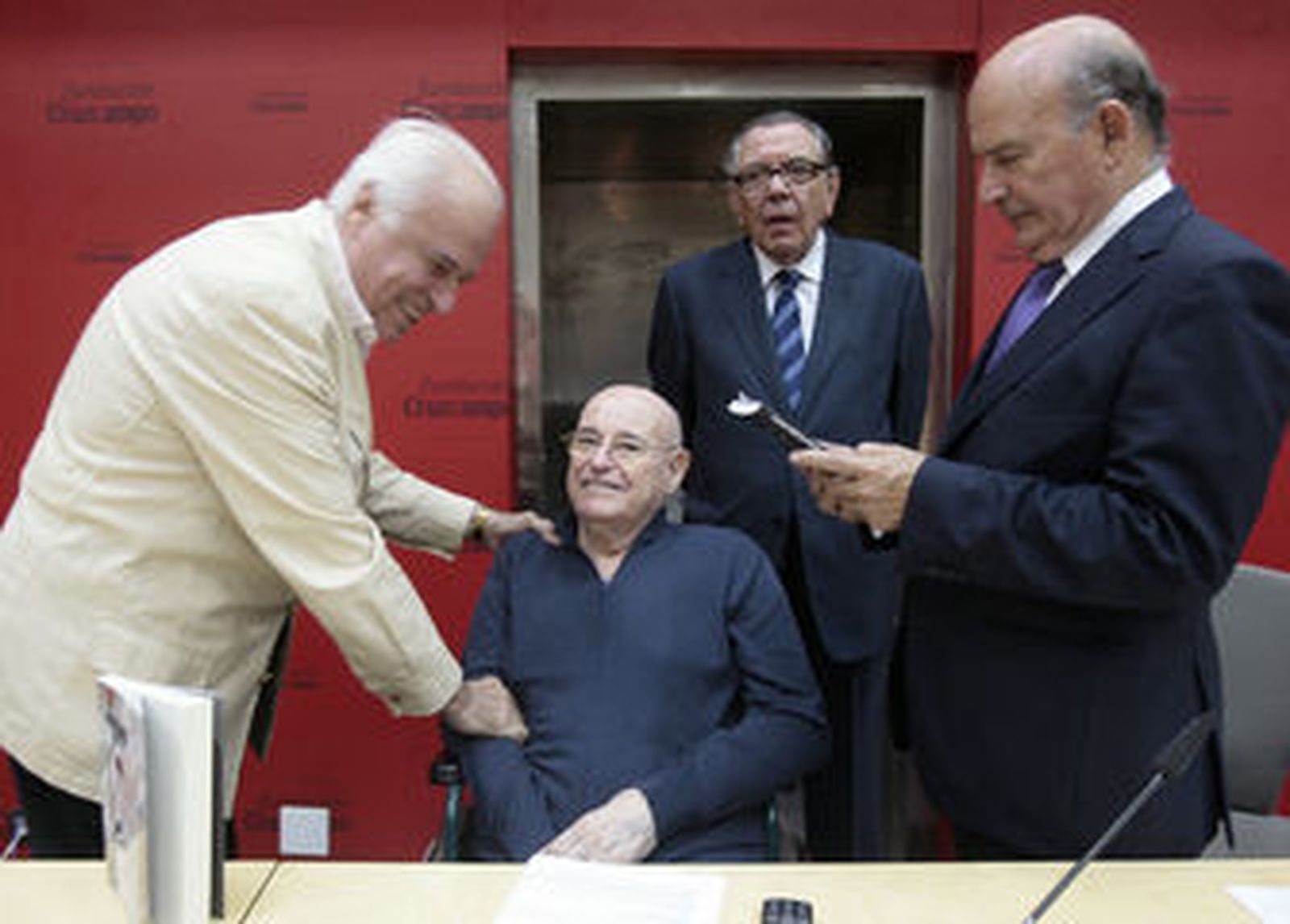 Felliniana ciudad de las mujeres en el río Tinto