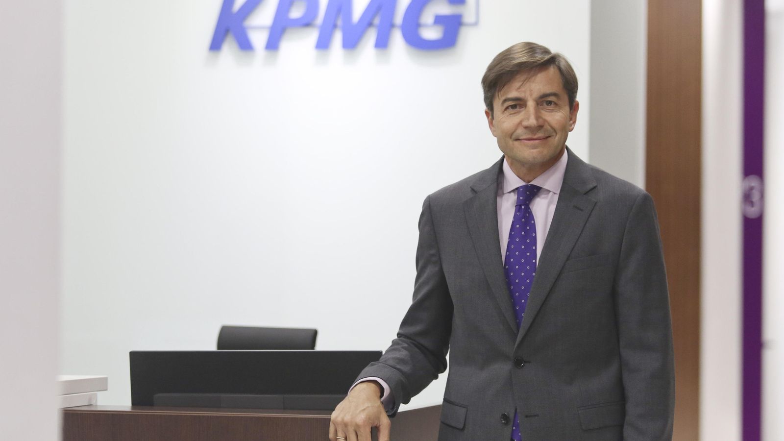 Fernando Marcos en la sede de esta multinacional en Málaga