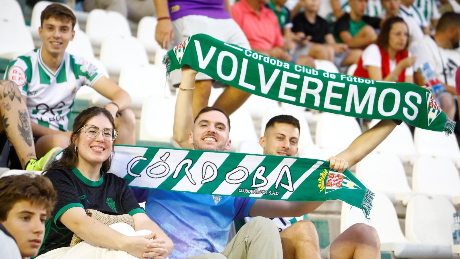 Búscate en las gradas del Arcángel en el Córdoba - Málaga CF