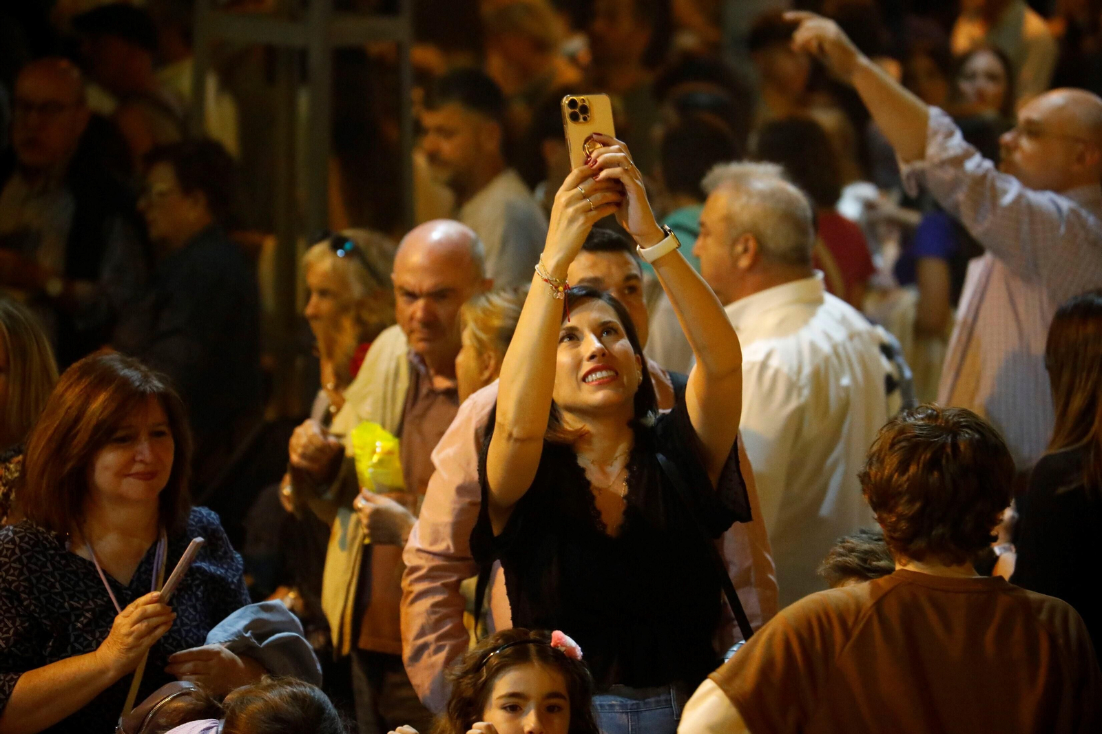 Córdoba ya disfruta de su Feria: las mejores fotos del alumbrado de la portada