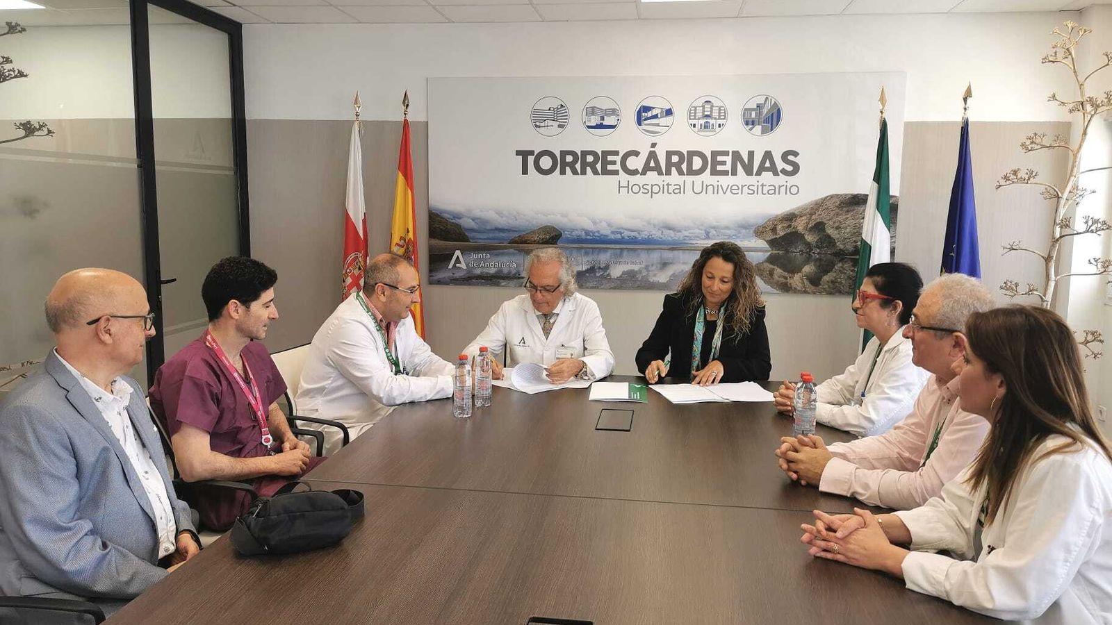 Firma del convenio entre el Hospital Universitario Torrecárdenas y la Delegación de Justicia