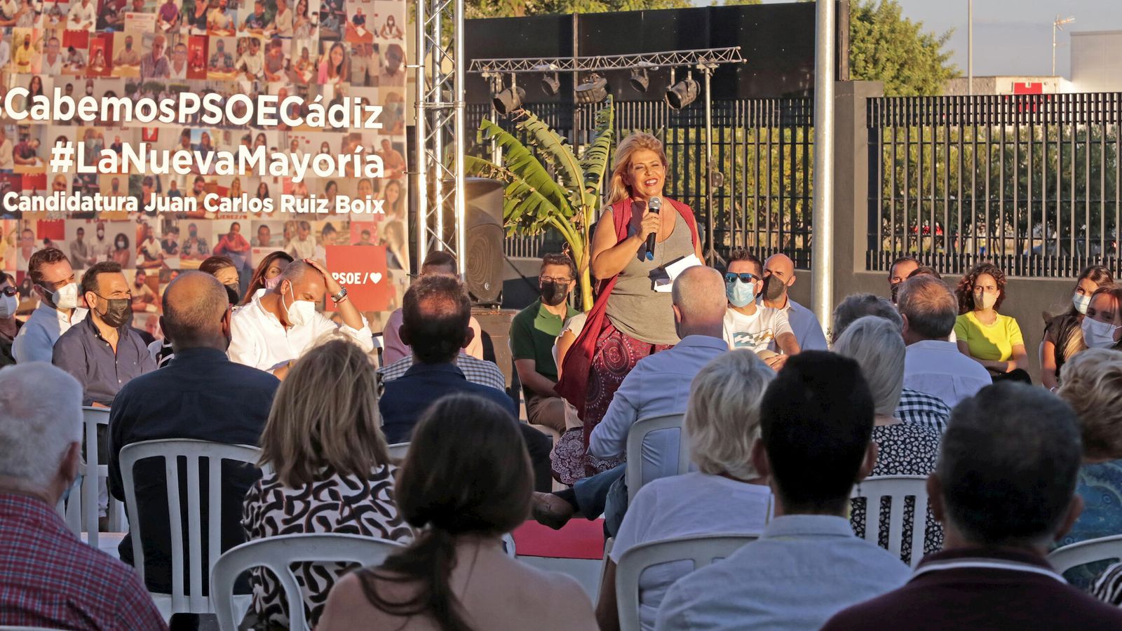La alcaldesa, durante el acto de apoyo a Ruiz Boix.