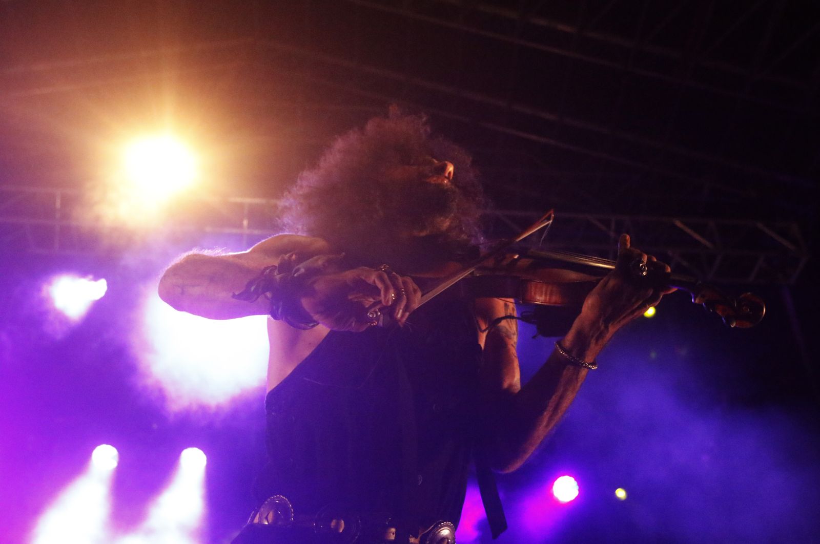 El concierto de Ara Malikian en el Teatro de la Axerquía de Córdoba, en imágenes