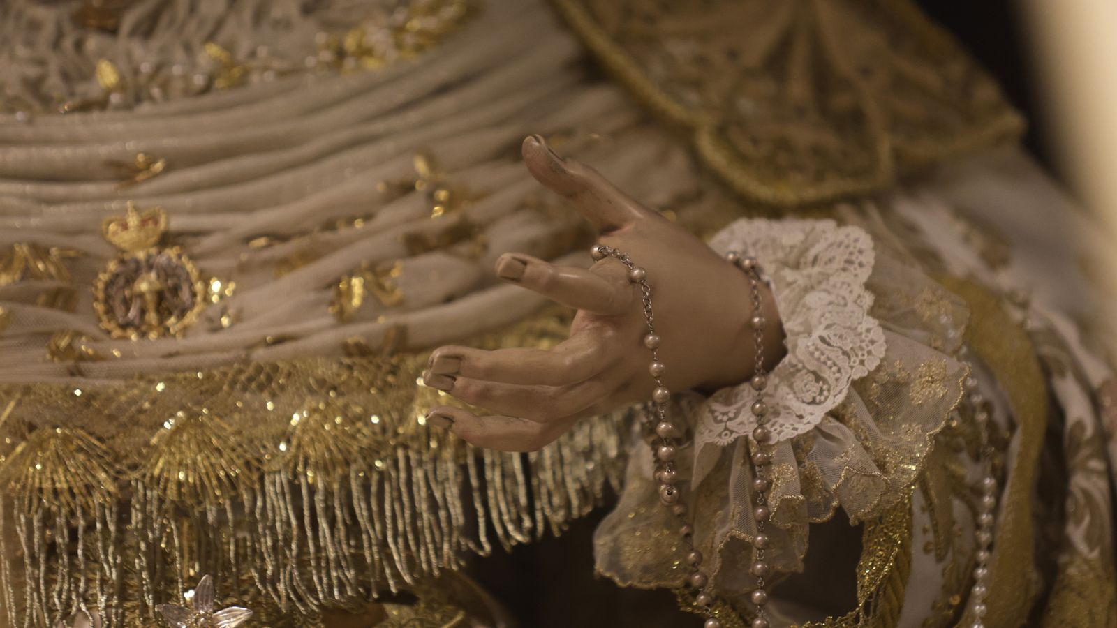 Preparativos en las iglesias de Algeciras para la Magna Mariana, en imágenes