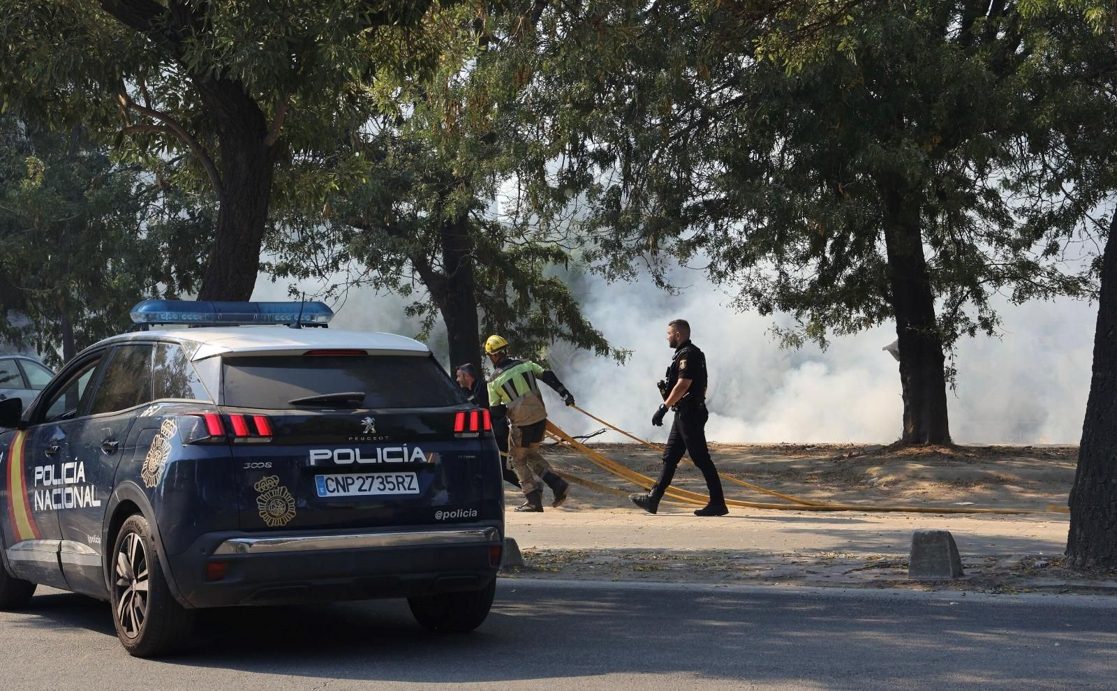 Las imágenes del incendio del auditorio Rocío Jurado