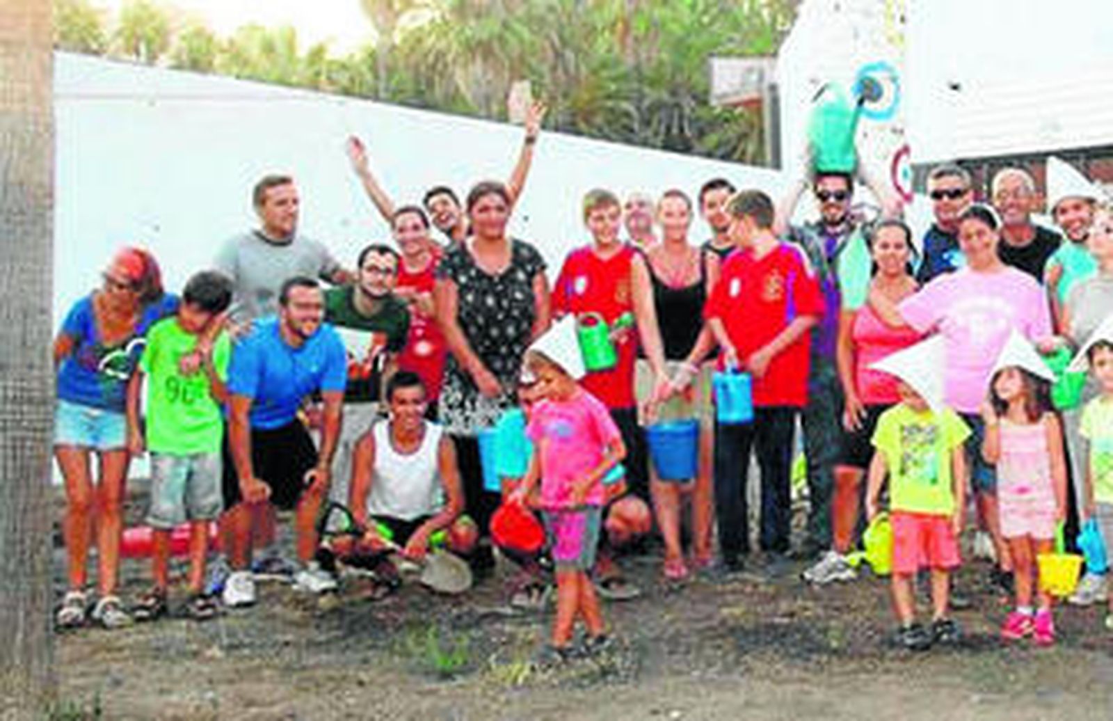 Imagen de grupo con todos los asistentes durante una de las últimas quedadas del grupo en el Princesa Sofía.