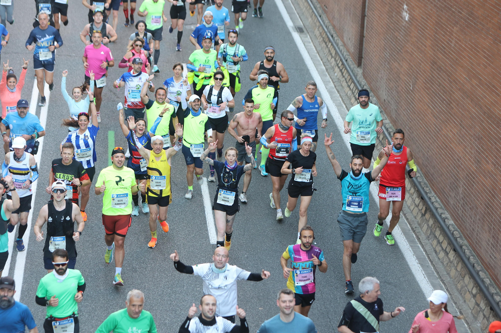 Búscate en la Zurich maratón de Sevilla