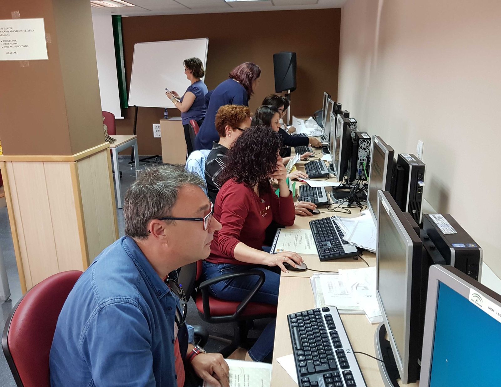 Sesión informativa de la OPE en Baza.