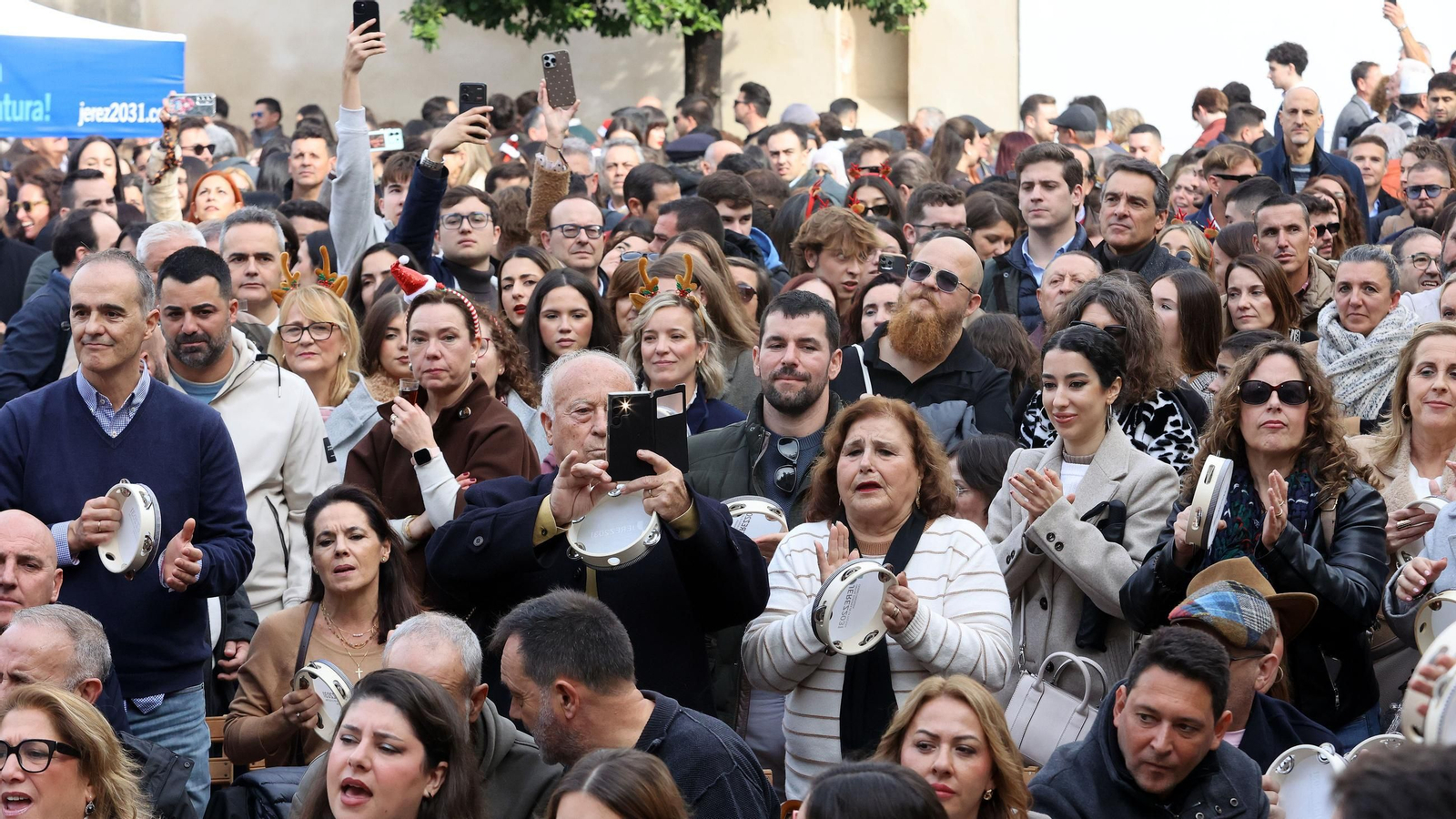 Imágenes de la zambomba BIC en Jerez