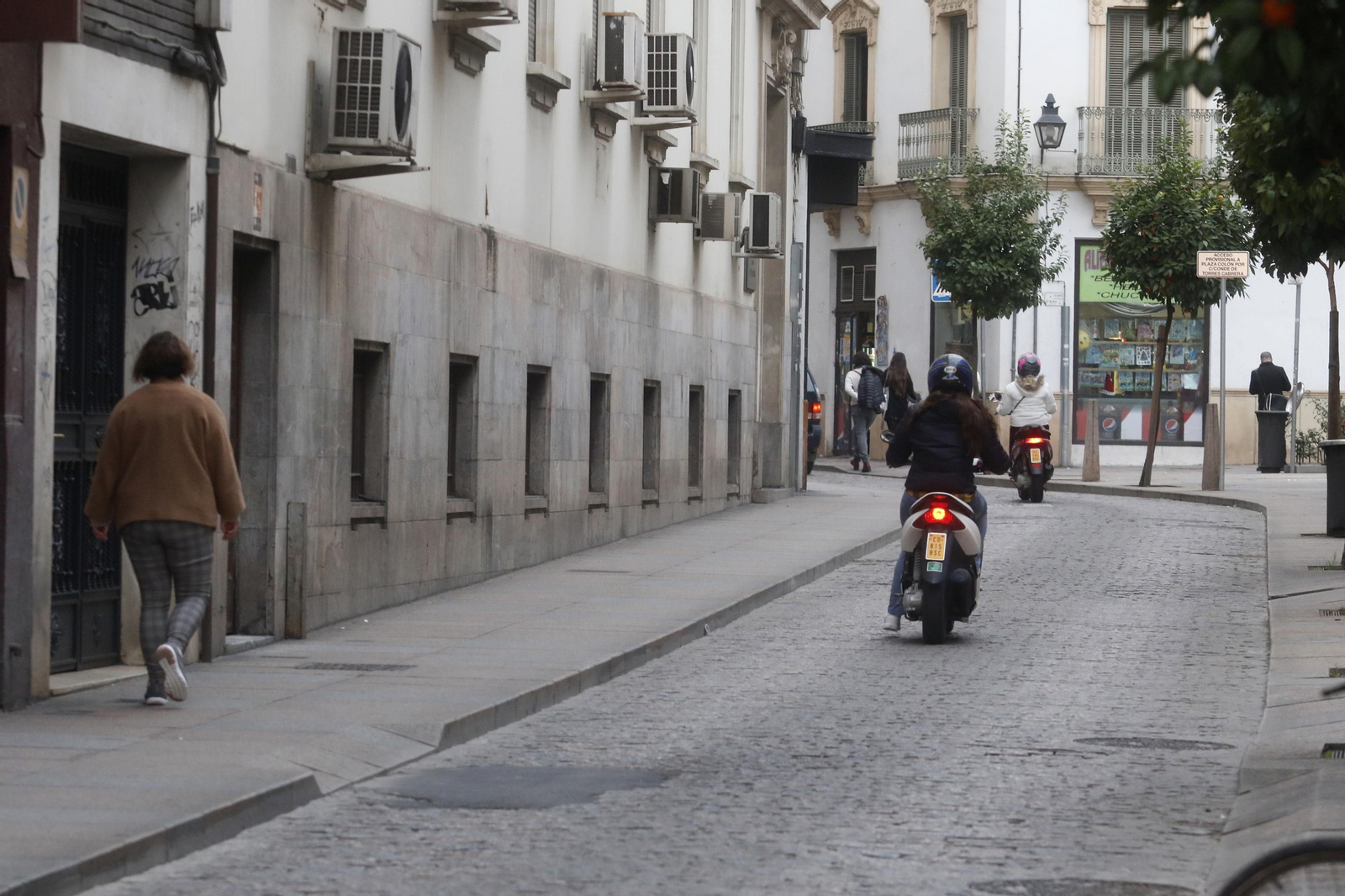 Un recorrido fotográfico por la Córdoba del granito gris