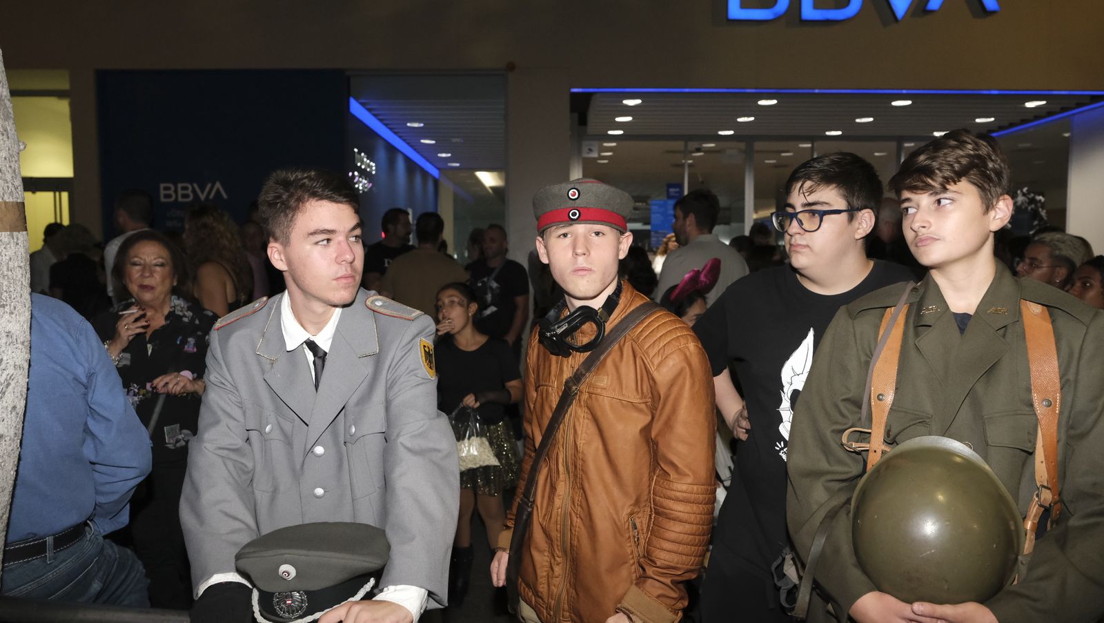 Las imágenes de la Noche en Negro en Almería, Halloween.