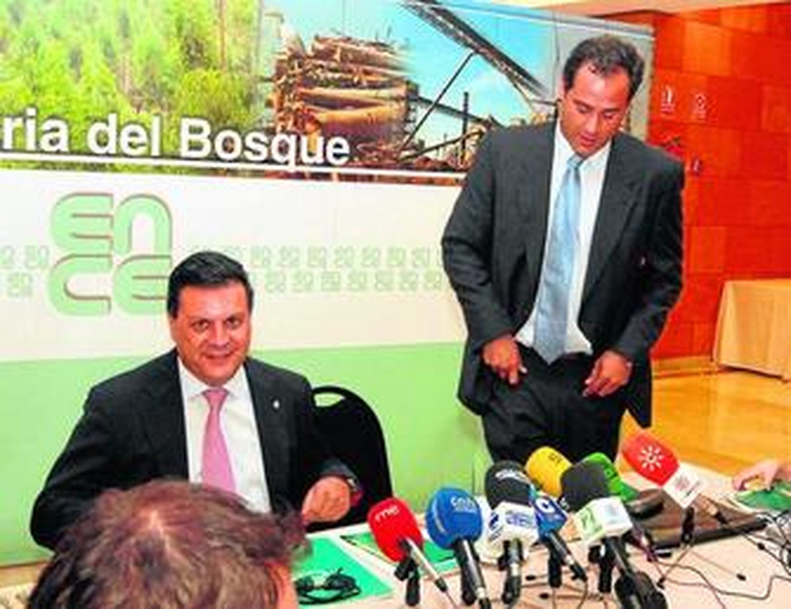 Isidro García y Daniel Gajate, durante la rueda de prensa.
