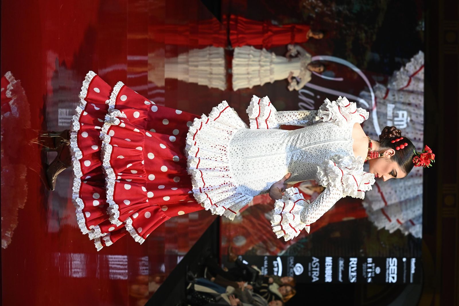 Huelva Flamenca 2026: Desfile de Raquel Muñoz