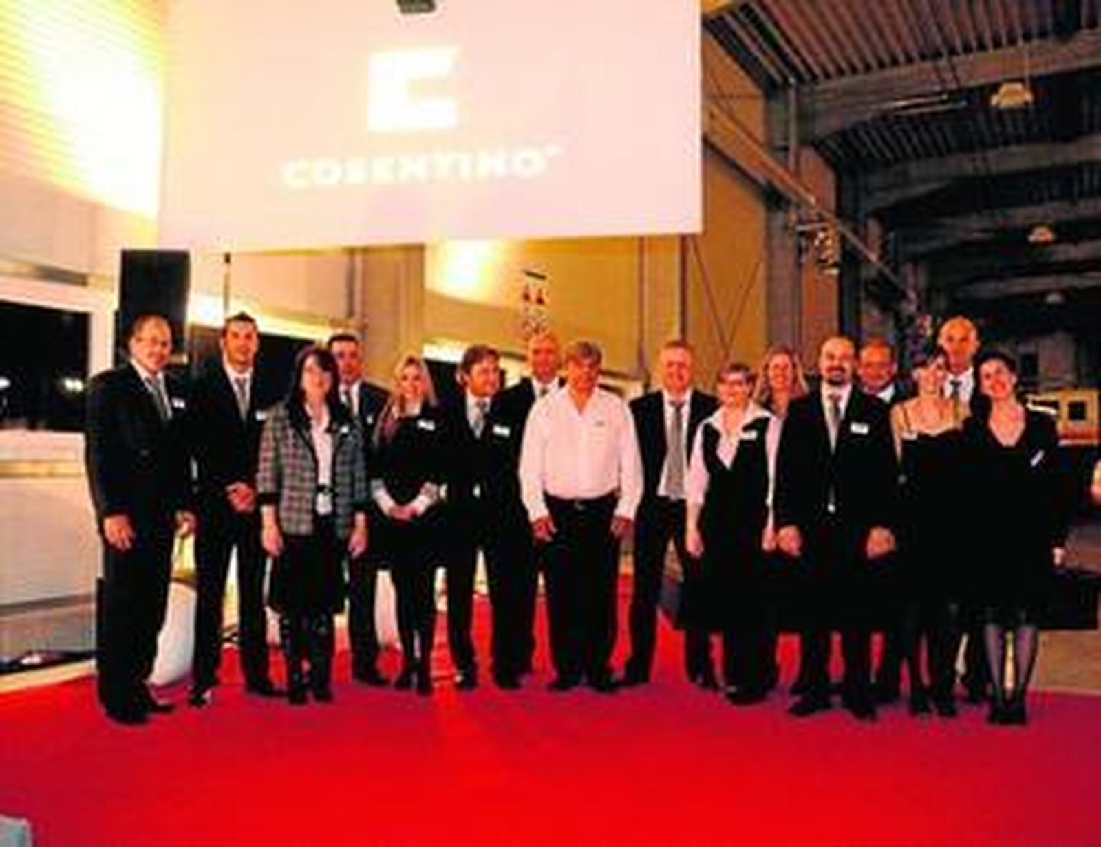 Grupo de trabajo del nuevo centro constituido por el Grupo Cosentino en una localidad próxima a Munich.