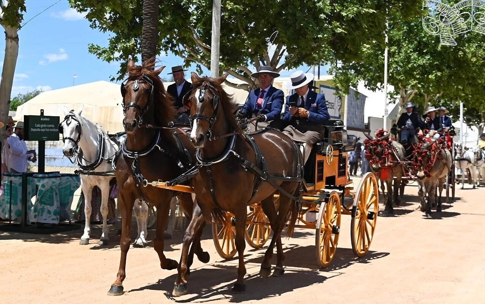 La exhibición de carruajes de caballos en la Feria de Córdoba, en imágenes