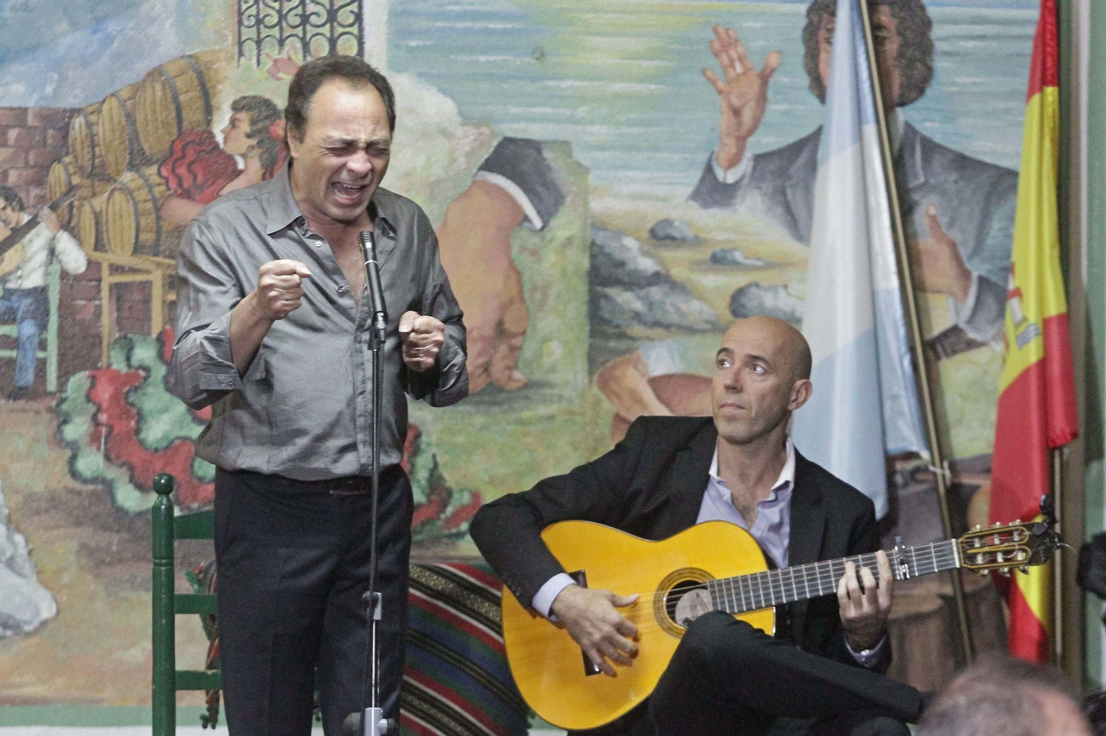 Guillermo Campos Jiménez, Morenito de Illora, durante una actuación en La Línea en 2009.