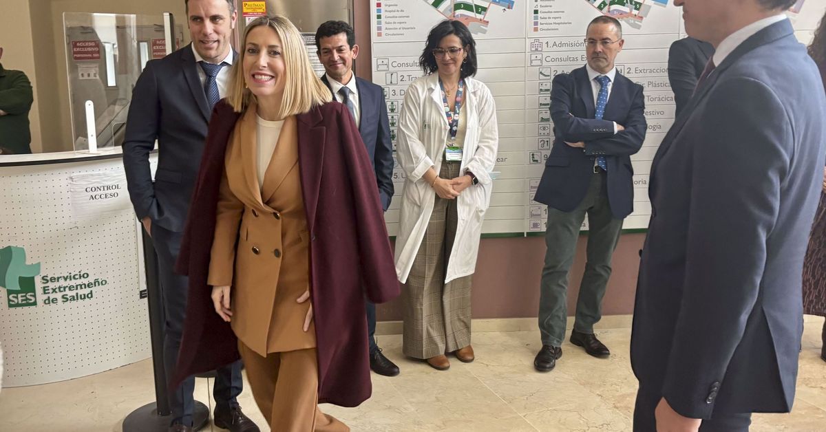 PP y Vox tensan la negociación para investir a Guardiola en Extremadura con un duro cruce de reproches