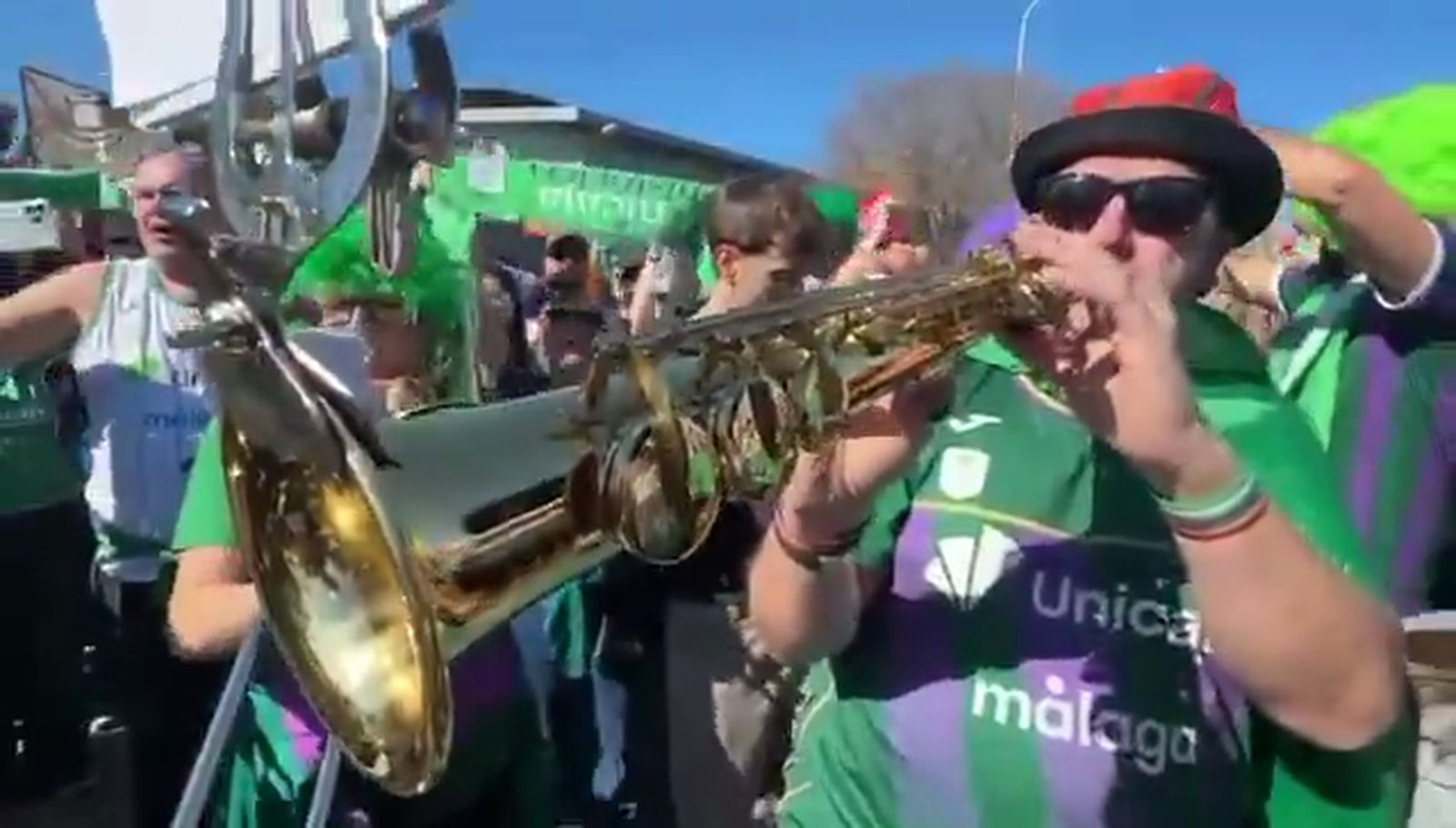 El Unicaja se adueña del encuentro de las aficiones en Valencia