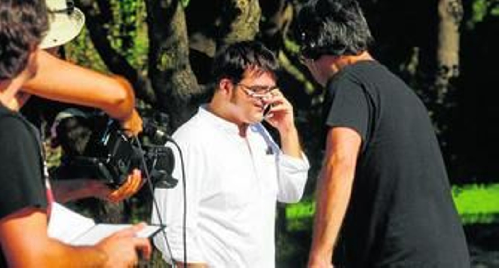 El equipo de producción de 'Kiahewa' durante una sesión del rodaje en el Parque del Alamillo.