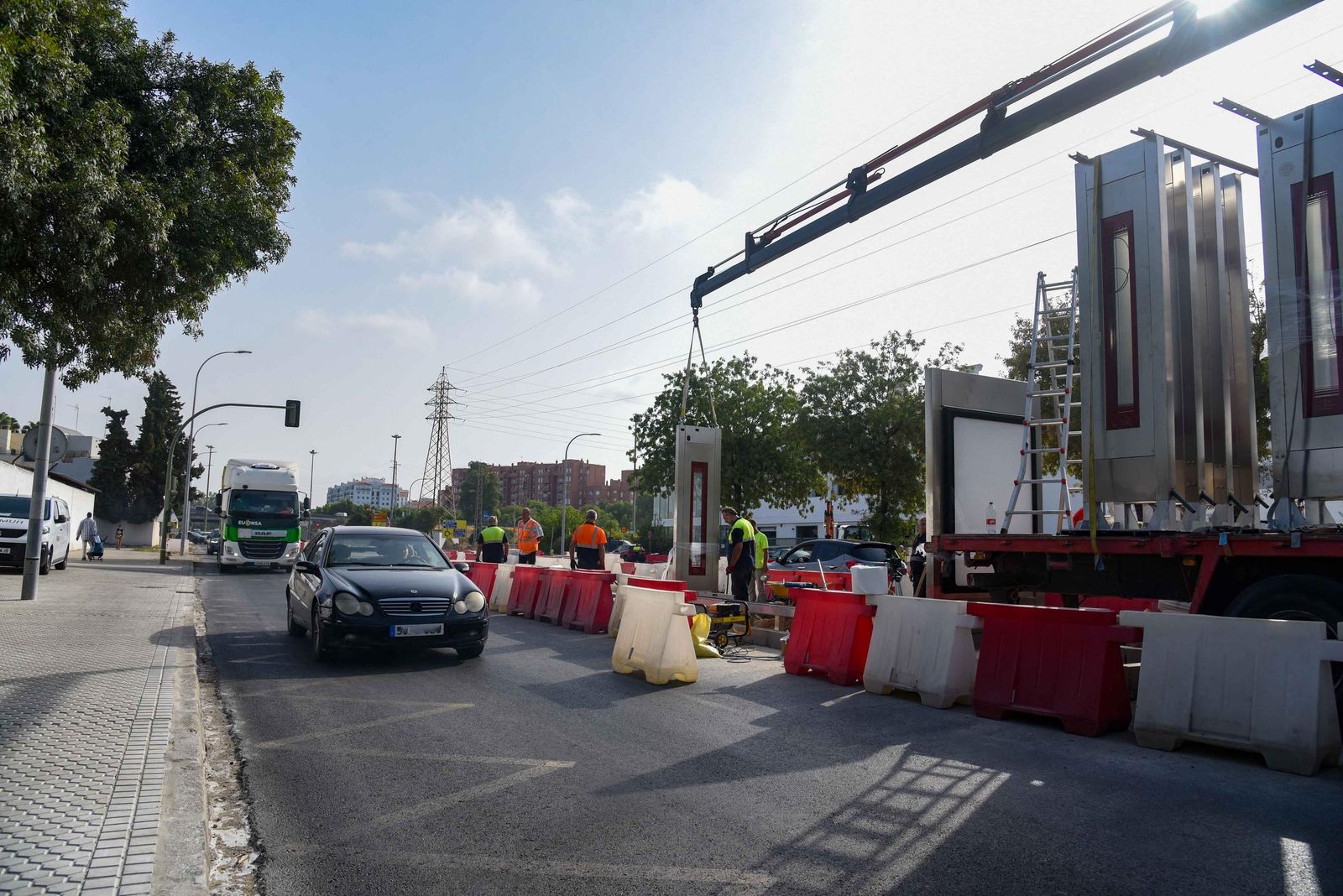 Fotografías de las obras en Sevilla Este por el tranvibús