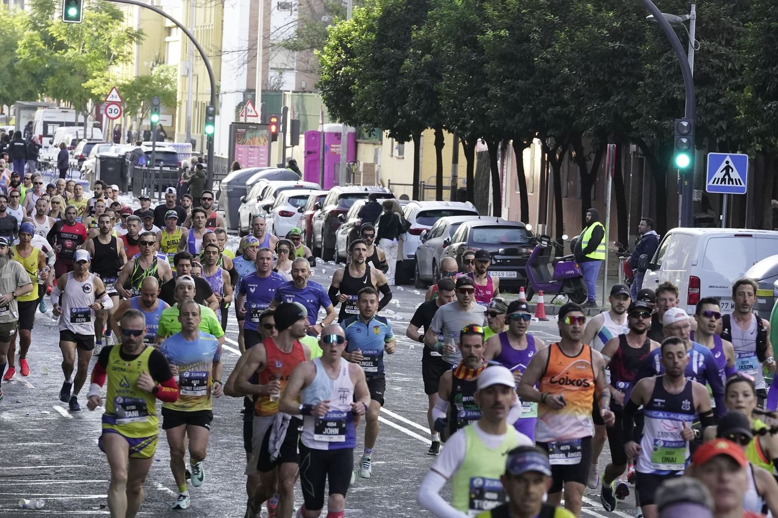 el Zurich Maratón de Sevilla 2026 por Lopez de Gomara, galería 1