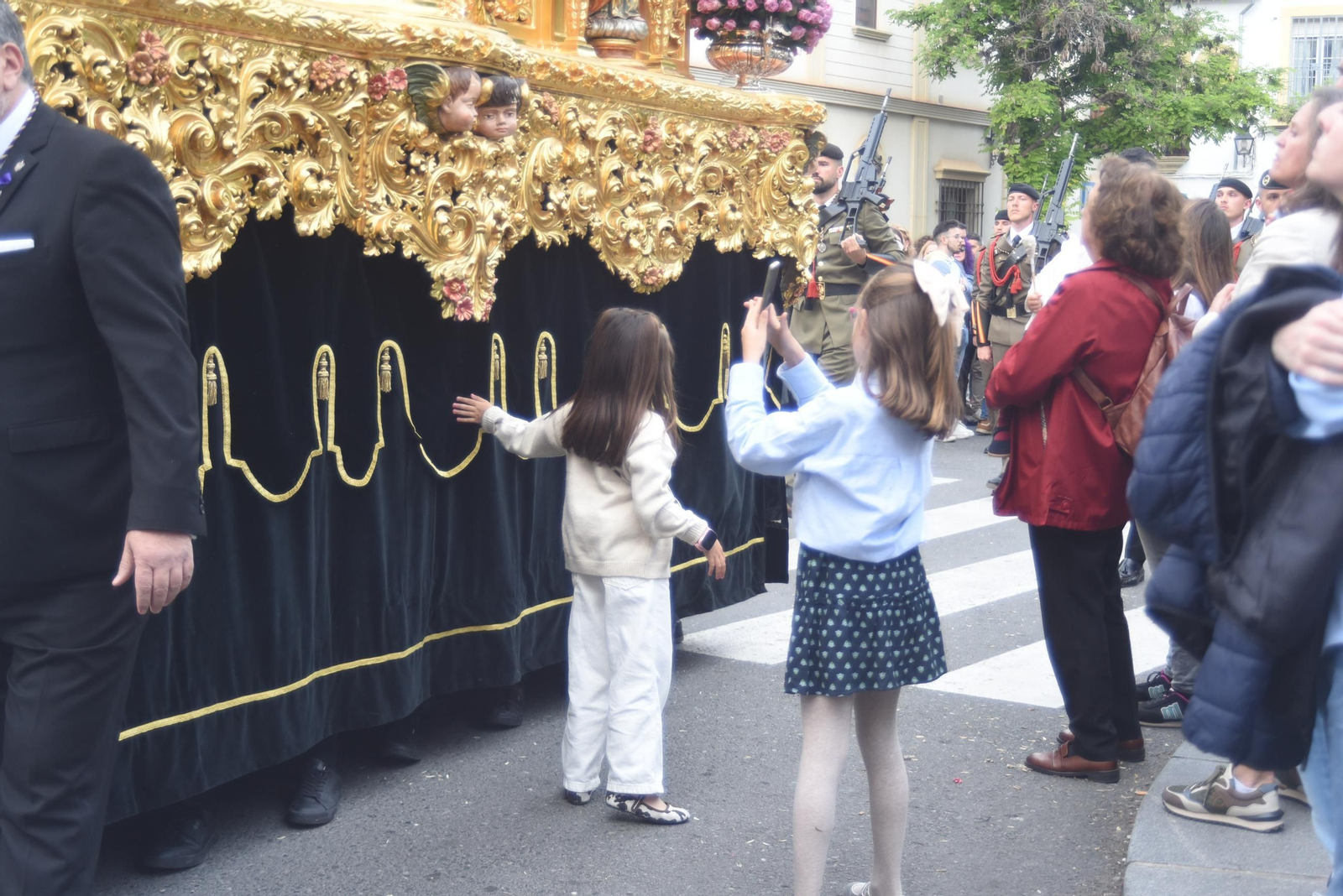 La procesión de las Angustias en este Jueves Santo de Córdoba, en imágenes