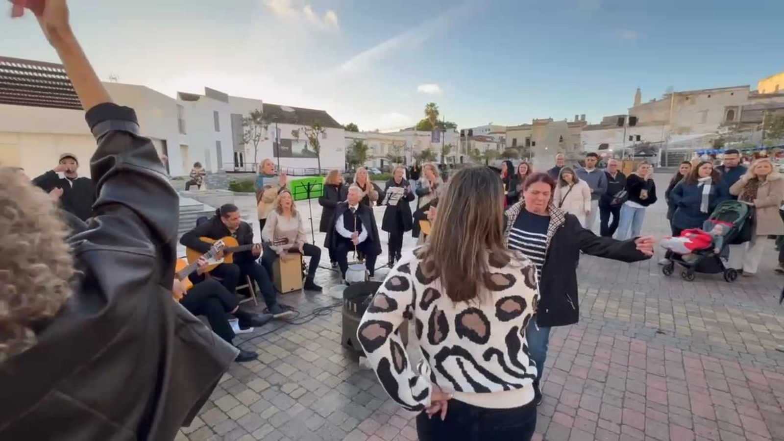 Zambombas en Jerez: calentando el ambiente en la Plaza Belén