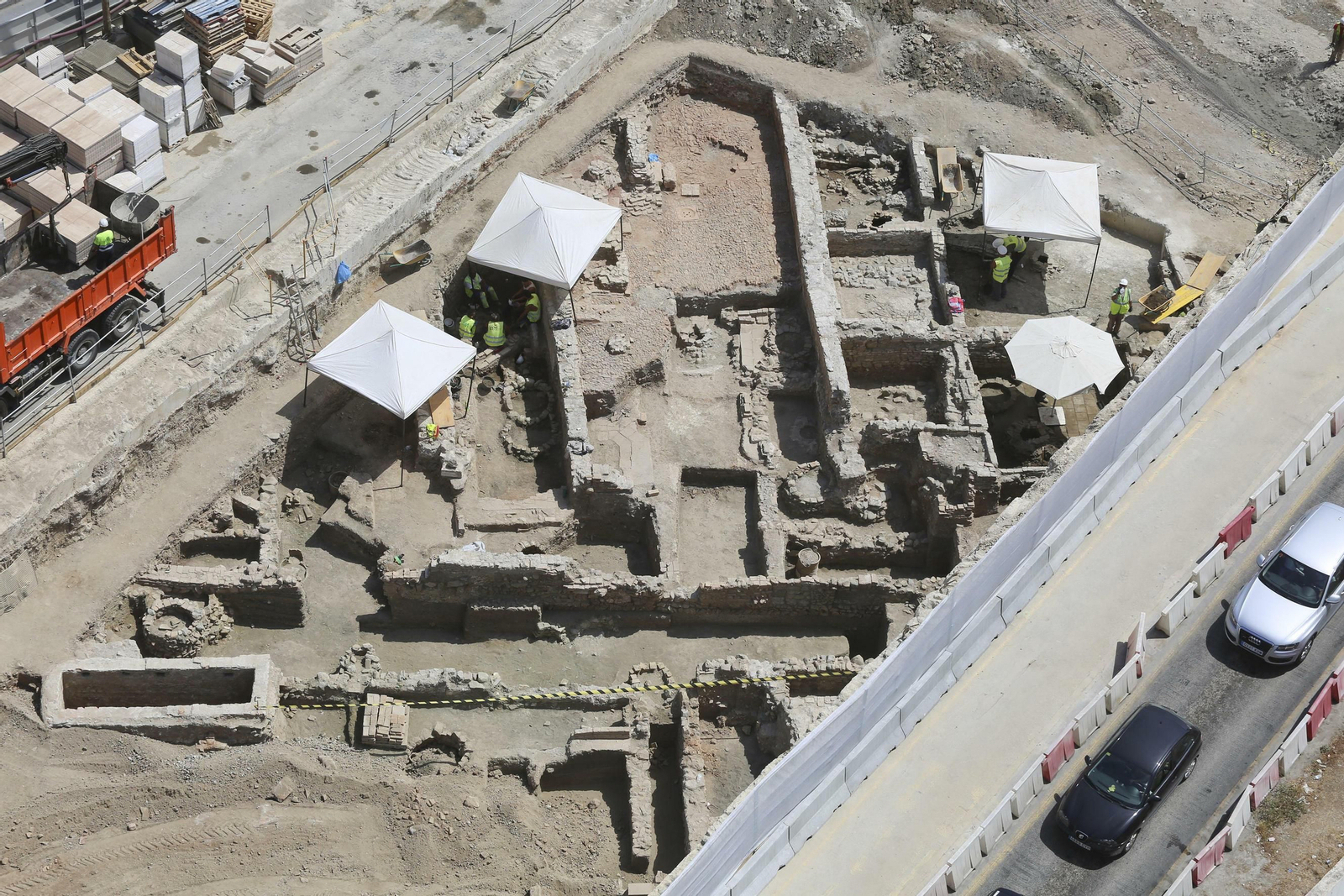 Parte de los restos arqueológicos que aún se conservan en el tramo del Metro de la Avenida de Andalucía.