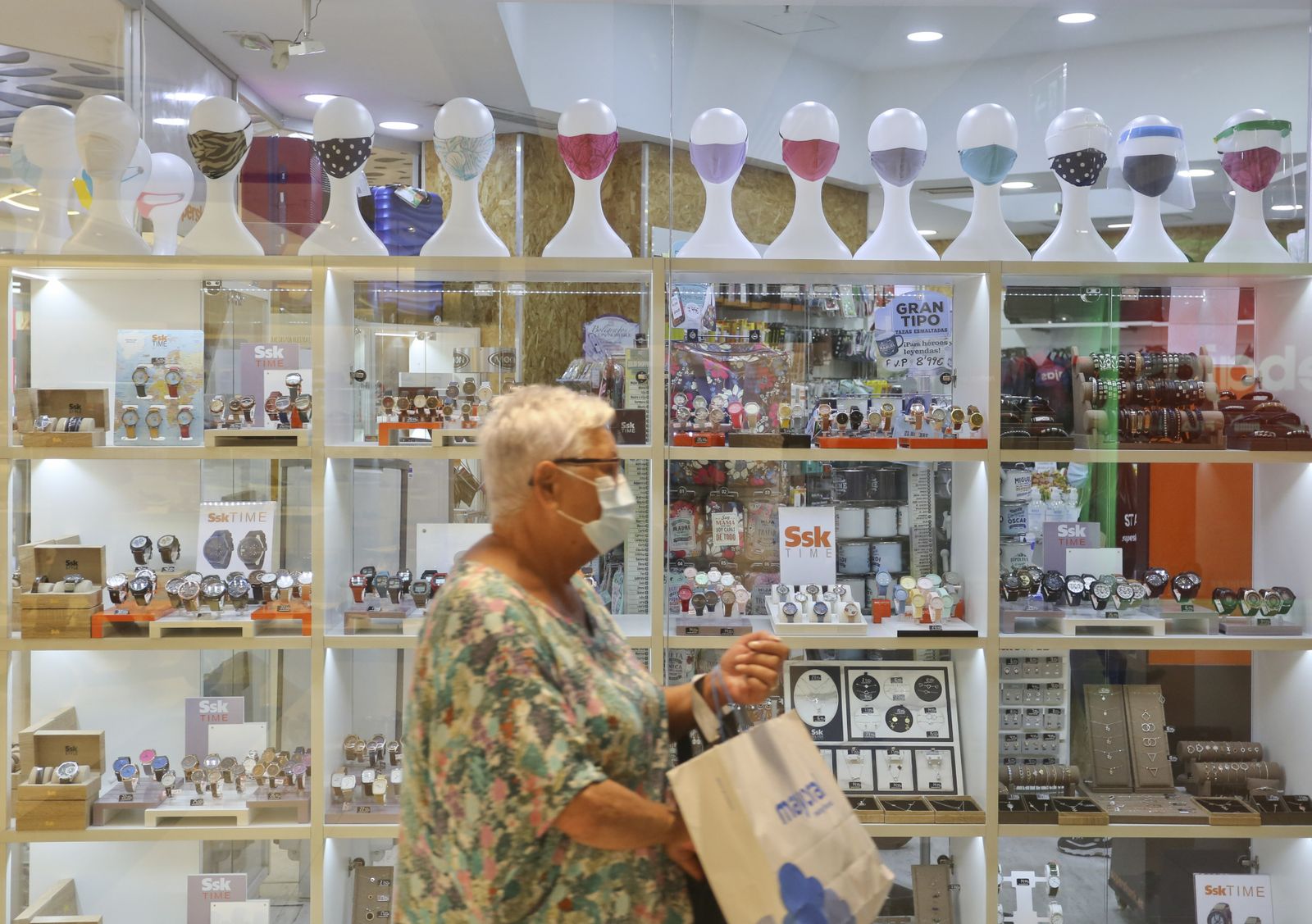 Las fotos de los centros comerciales de Málaga abiertos, en la fase 2 de la desescalada