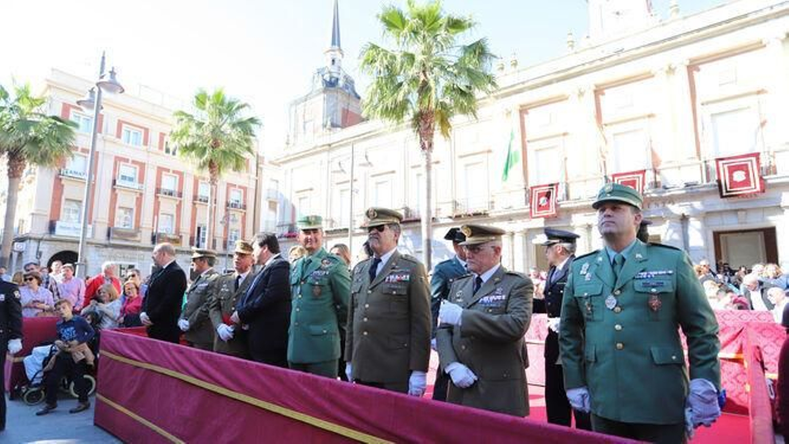 Así fue la procesión del Cristo de la Vera+Cruz acompañado por la Legión en el año 2019