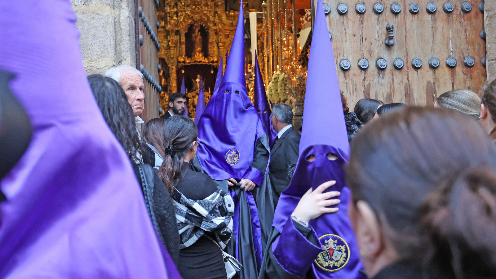 La lluvia apareció en la tarde del Viernes Santo