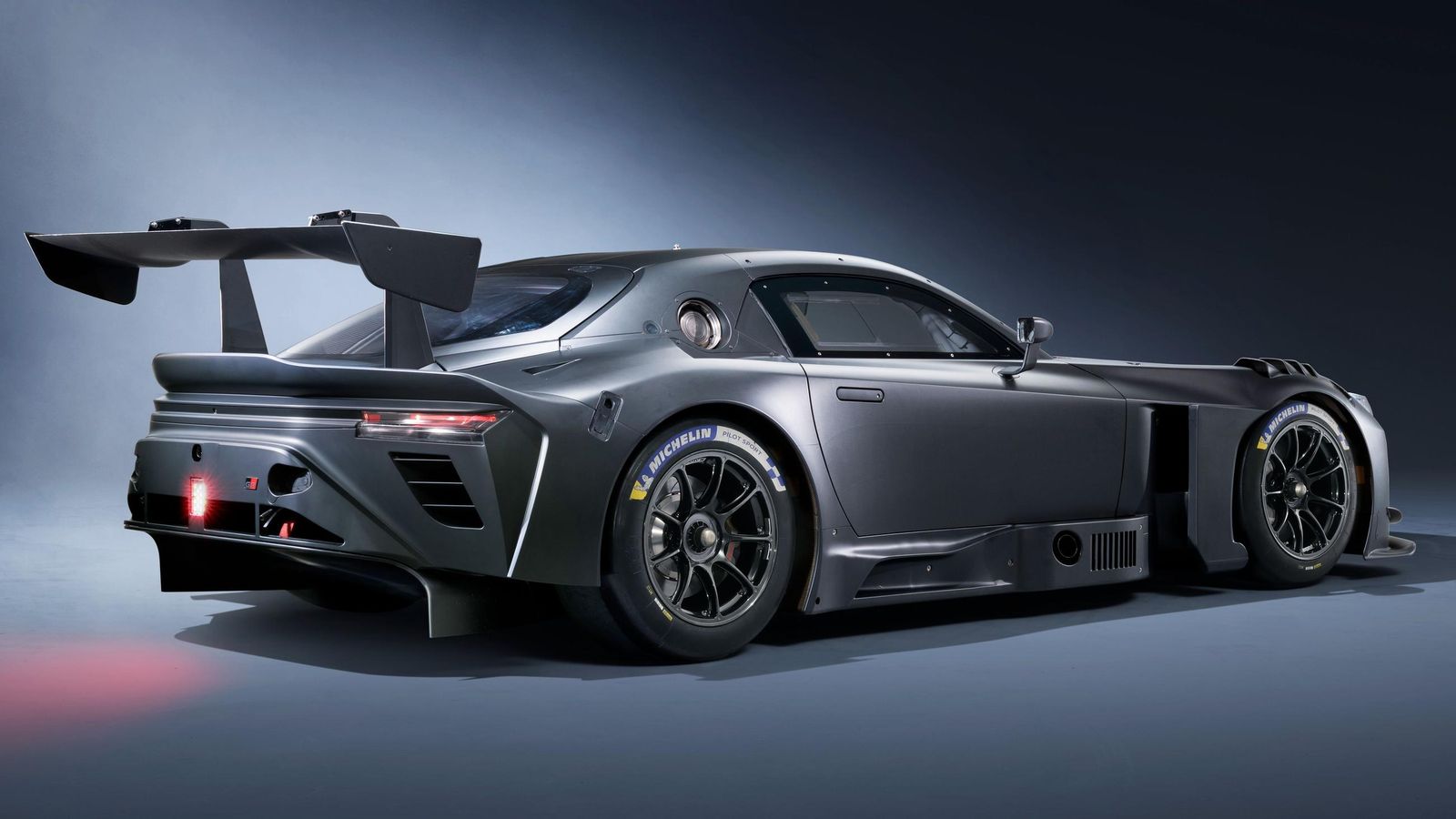 El GR GT3 aspira a ser un coche accesible para muchos pilotos de cara a que puedan competir en las pruebas FIA GT3.