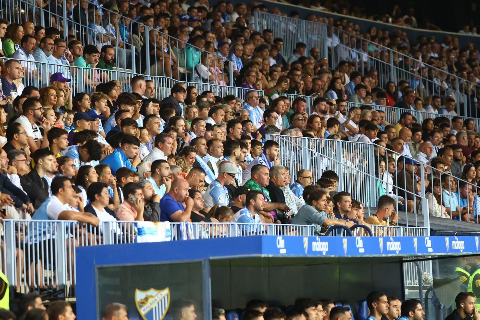 Búscate en las gradas de La Rosaleda durante el Málaga CF-Elche CF