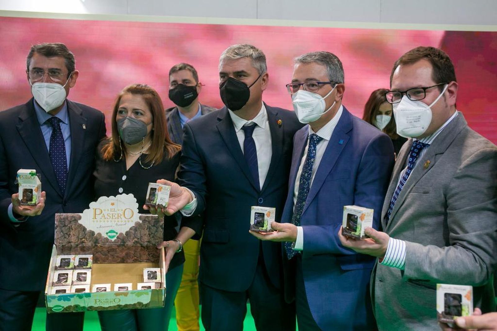 La Diputación de Málaga presenta en Fitur la estrategia del Sipam de la uva pasa de la Axarquía