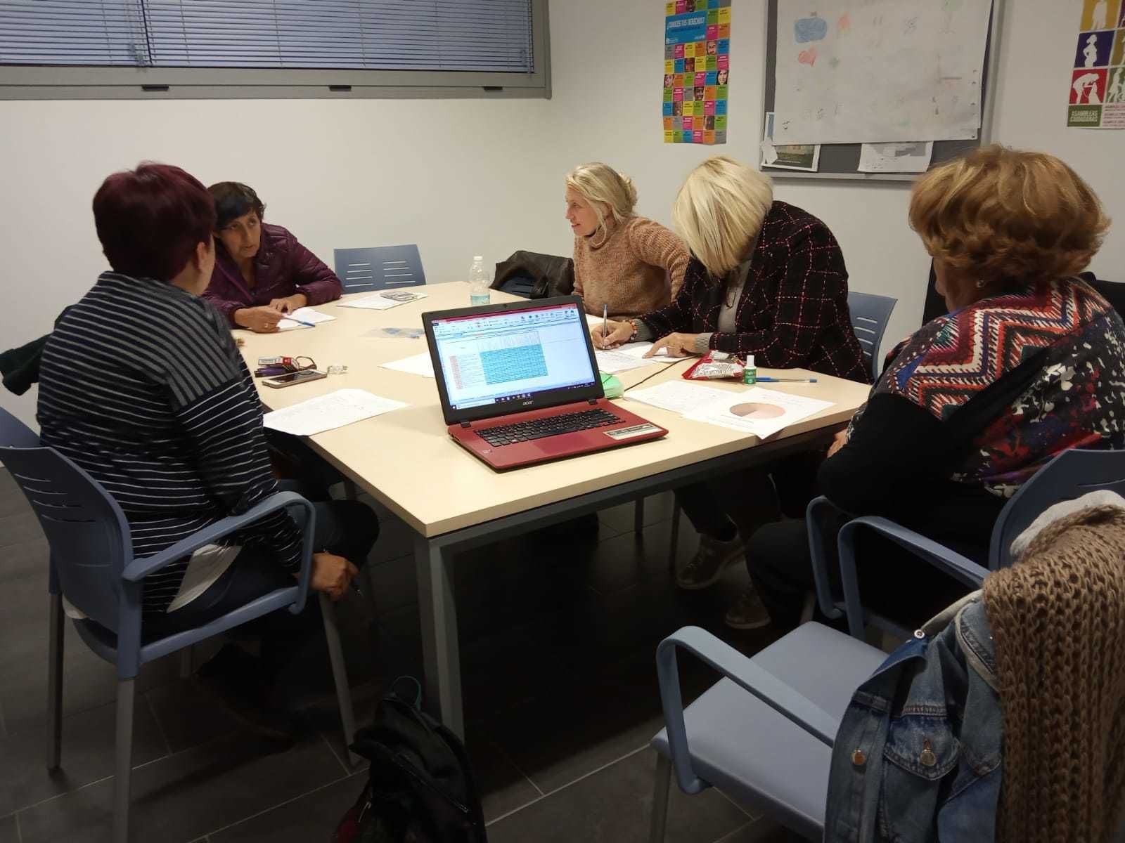 El Grupo Motor, durante el estudio de las propuestas.