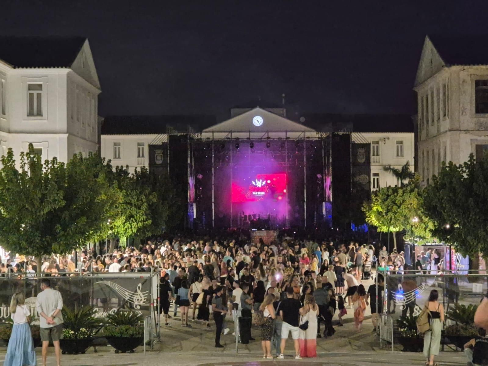SanRock 2025 llena por cuarto año la Plaza de las Constituciones con una noche inolvidable
