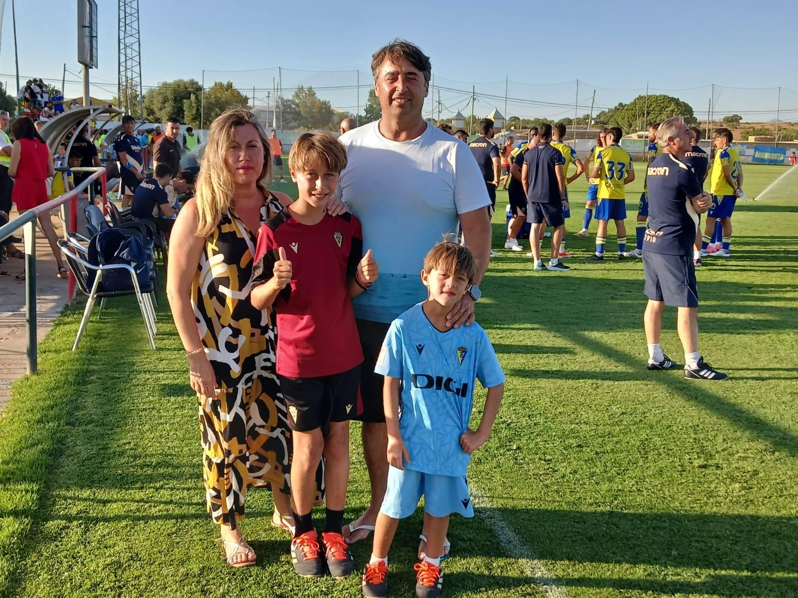 Las imágenes del amistoso entre el Barbate y el Cádiz CF