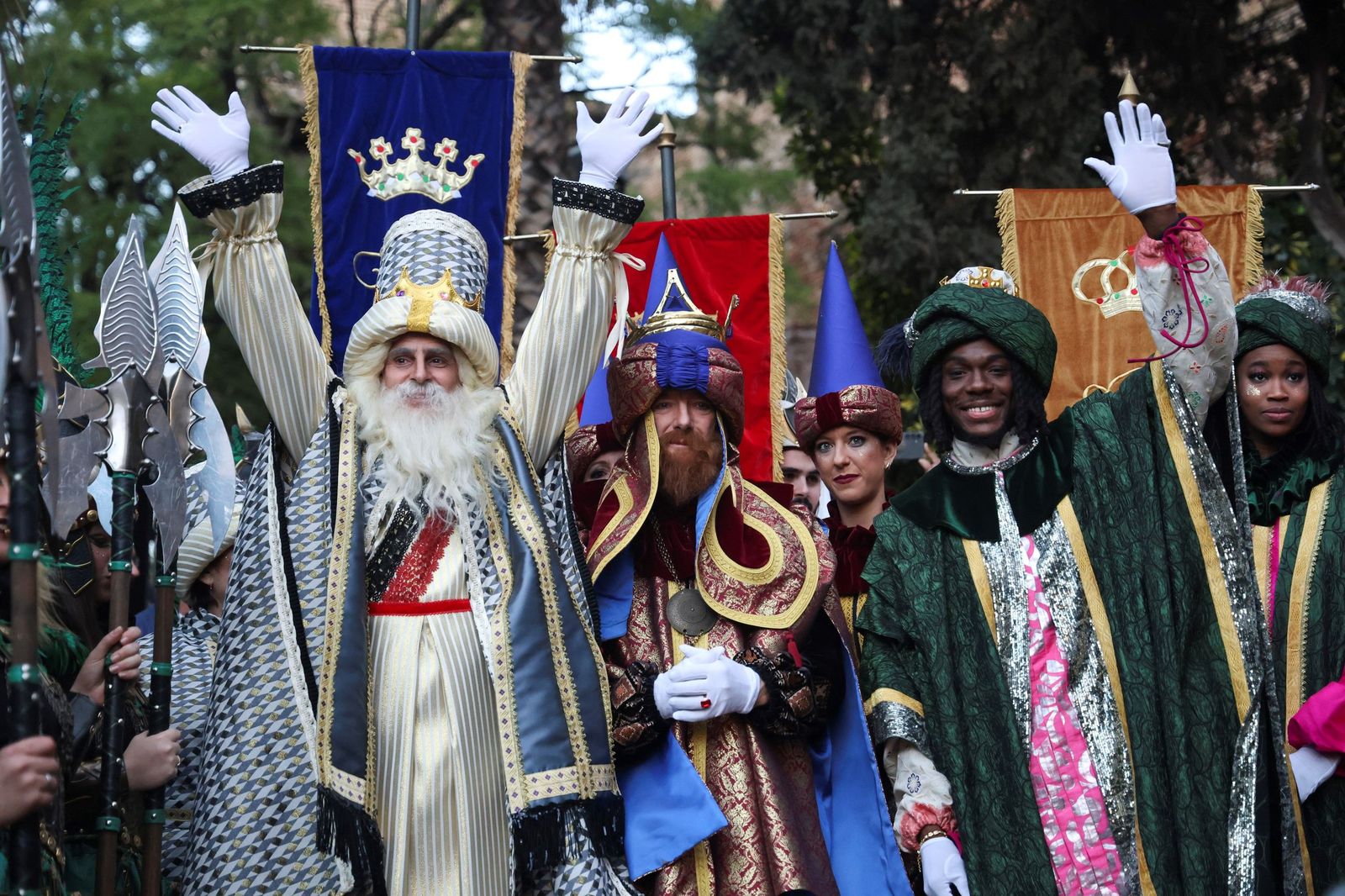 Los Reyes Magos llenan Málaga de ilusión tras la lluvia