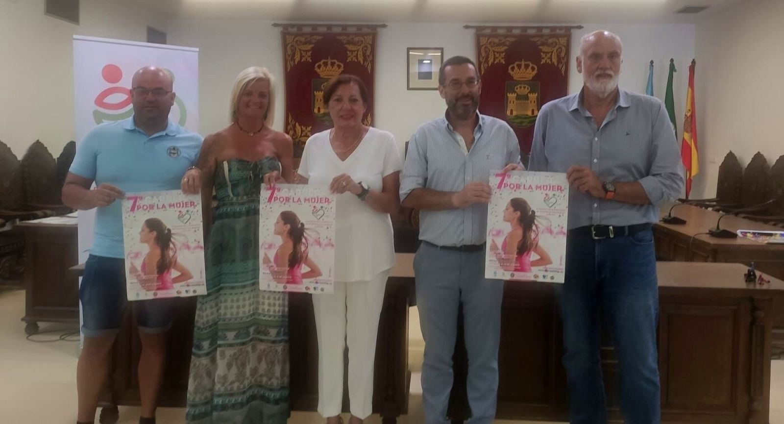 Los participantes en la presentación de la VII Carrera de la Mujer