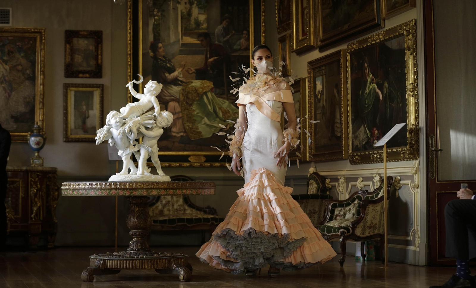 Las imágenes del desfile  Úniqo Qlamenco