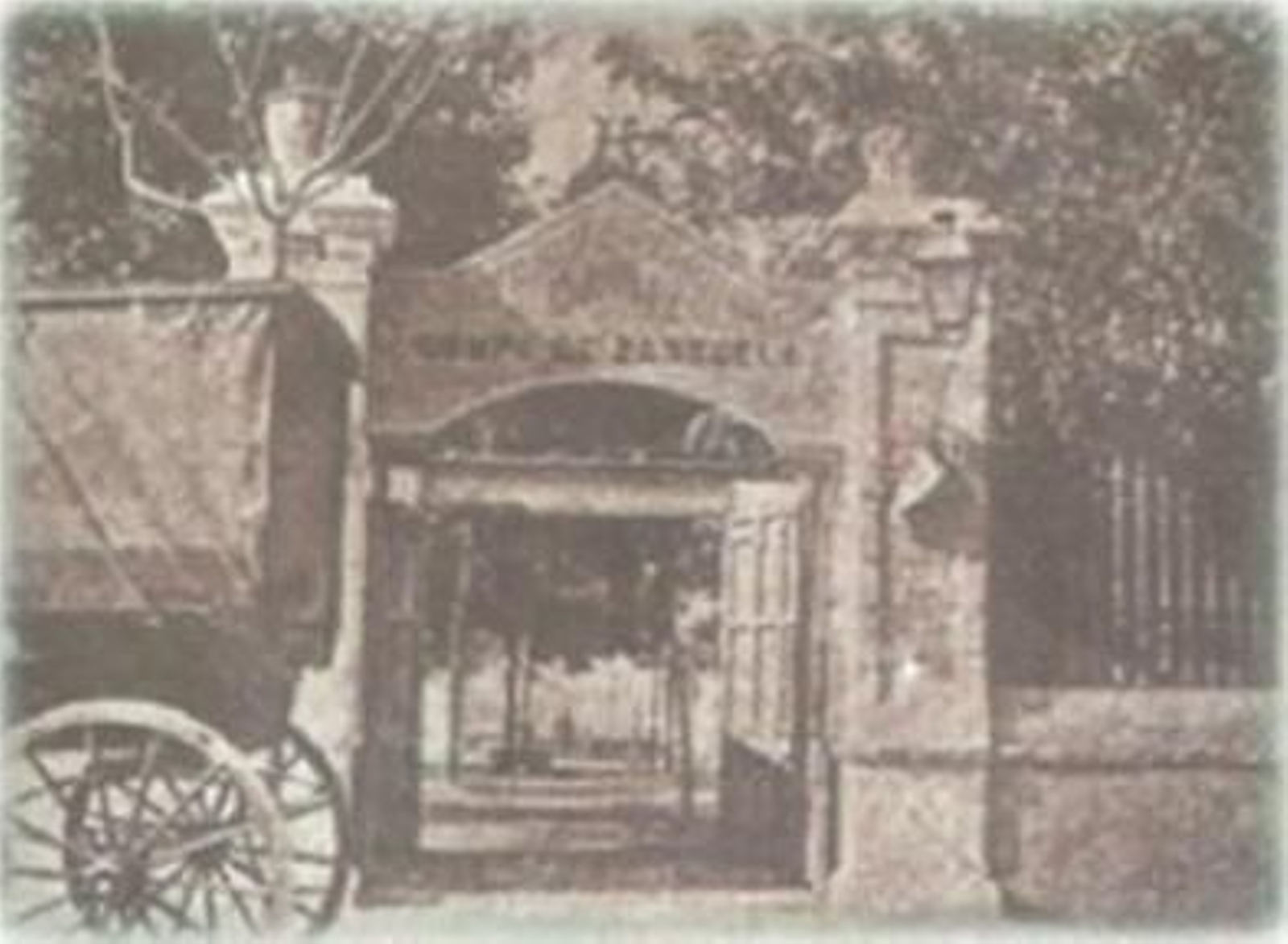 La entrada al parque de la Victoria, por la carretera del Cuartel, hoy avenida España