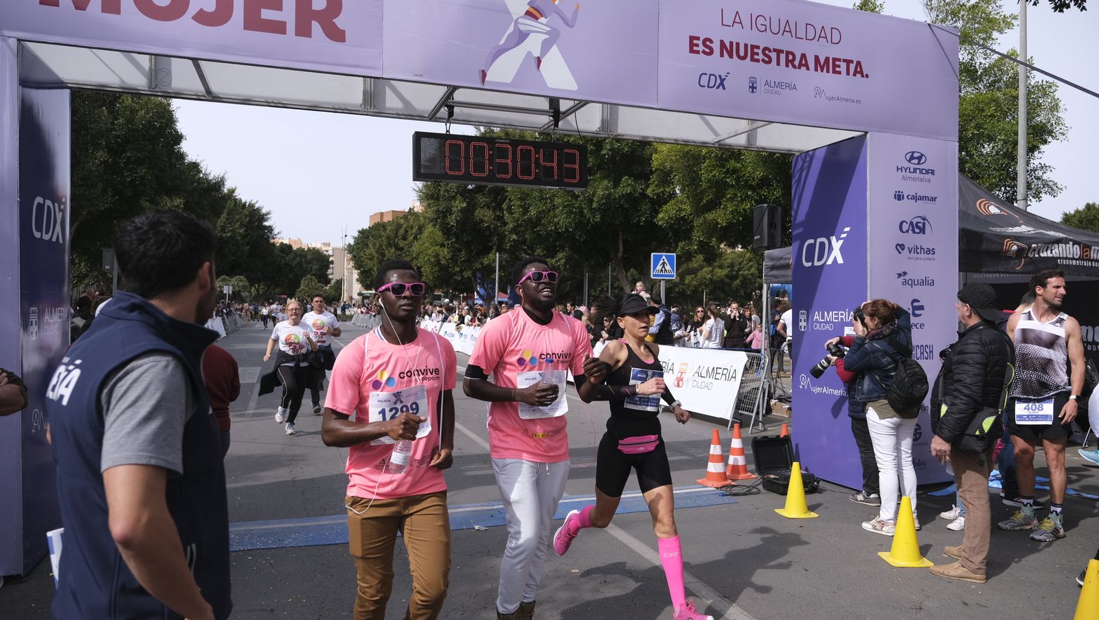 Imágenes de la Carrera de la Mujer 2023 en Almería