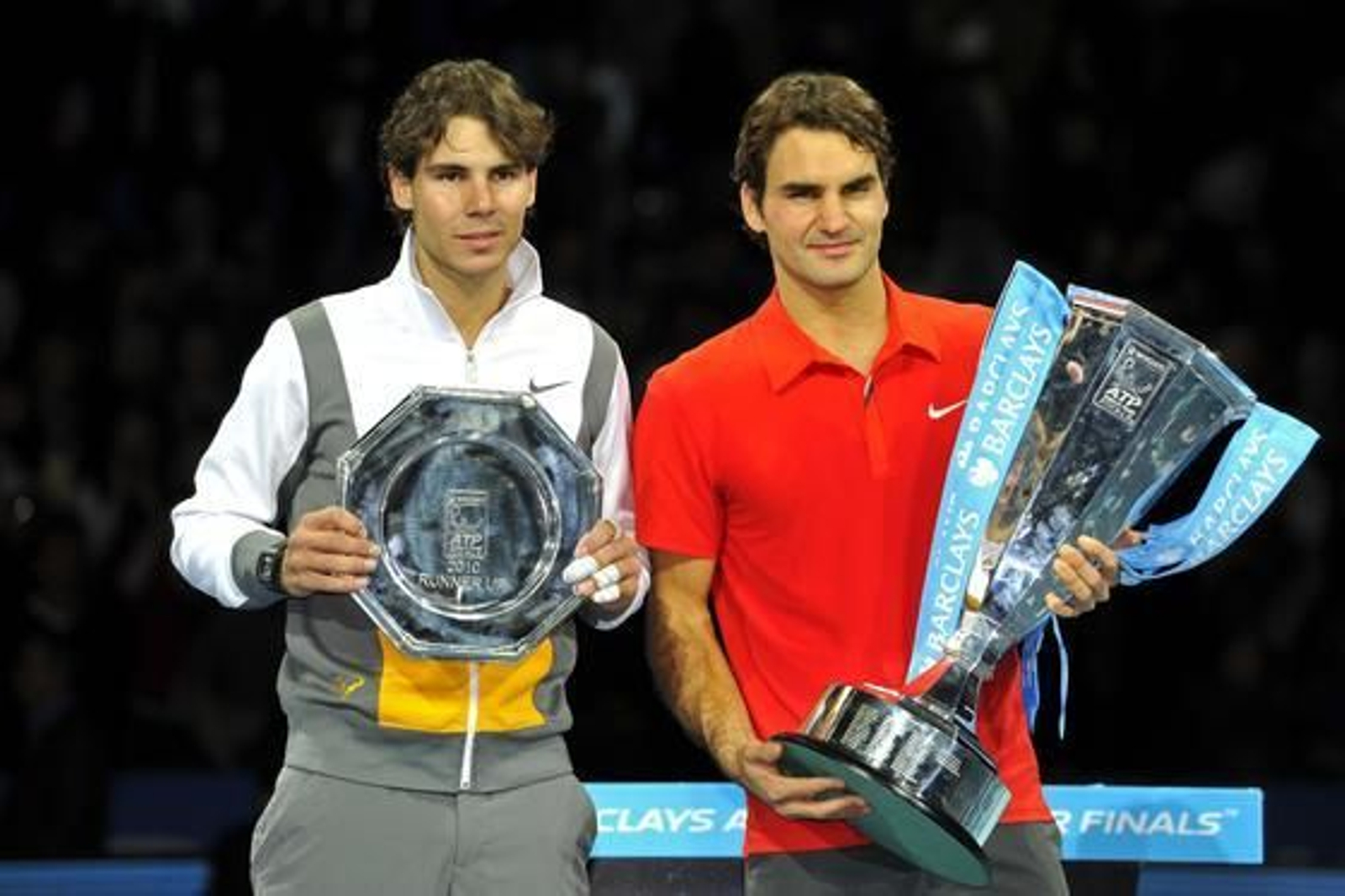 Nadal y Federer posan con sus trofeos

Foto: REUTERS/AFP